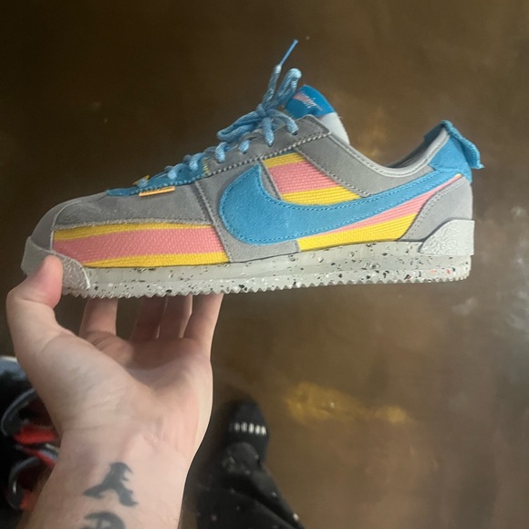 Various Nike and Adidas sneakers for sale…all pairs will be priced at $100/pair - Picture 13 of 15